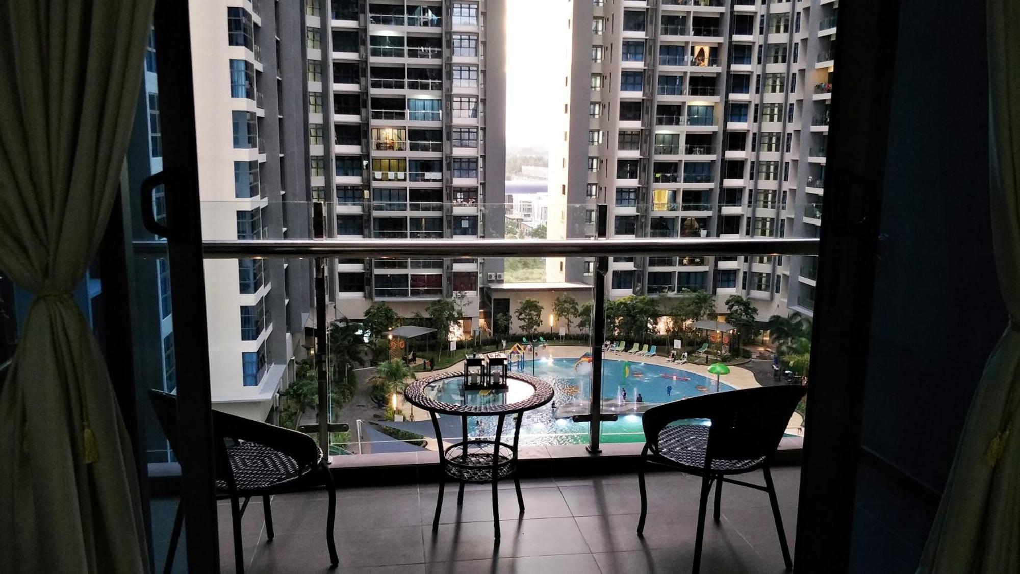 Ys Atlantis Residences - Pool View Apartment Malacca