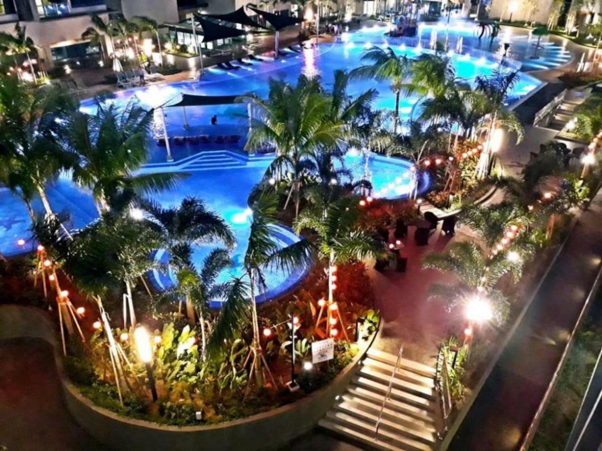 Ys Atlantis Residences - Pool View